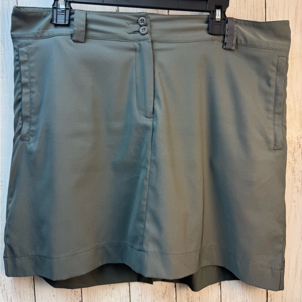 Maggie Lane Gray skort size 14